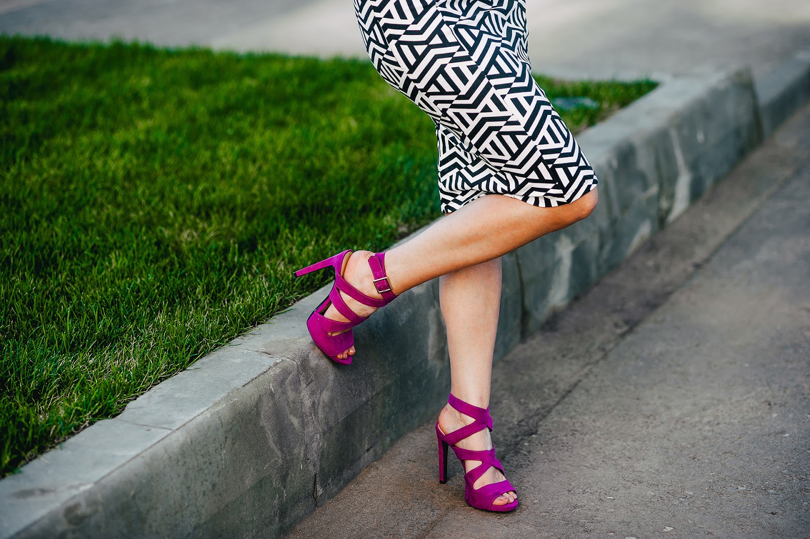 обувь фуксия розовые босоножки на шпильке каблуке летние